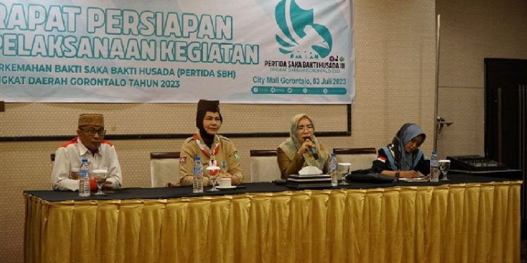 Panitia Pertida yaitu Pinsaka Daerah dan Dinas Kesehatan Provinsi Gorontalo kembali melaksanakan Rapat Persiapan jelang event tersebut, Senin (03/07/2023) di Citymall Hotel, Kota Gorontalo. (Tim Infokom Dinas Kesehatan Provinsi Gorontalo)