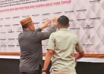 Ketua DPRD Bone Bolango, Halid Tangahu ikut serta mewujudkan pemilu damai di 2024 nanti.