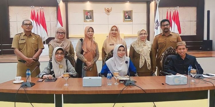 TP. PKK Provinsi Fima Agustina saat melakukan audience dengan Dinas Kesehatan Provinsi Gorontalo, Senin (10/07/2023) bertempat di aula Rumah Dinas Gubernur Gorontalo.