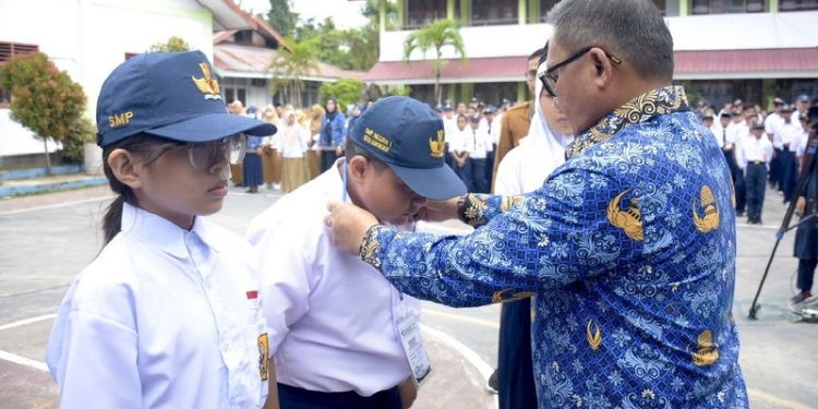 Walikota Gorontalo Marten Taha mengatakan silahturahmi Warga Sekolah dan Orangtua tercipta lewat adanya Masa Pengenalan Sekolah (MPLS).