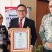 Walikota Gorontalo, Marten Taha berhasil mendapatkan penghargaan sebagai tokoh penggerak koperasi