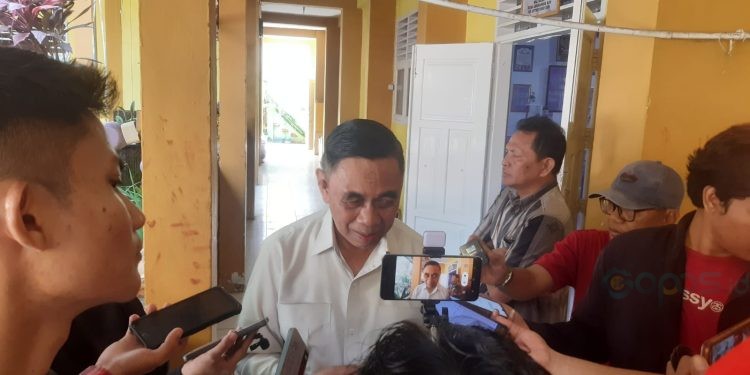 Anggota DPRD Provinsi Gorontalo AW Thalib usai meninjau kegiatan di SMA Negeri 8 Kota Gorontalo, Sabtu (8/7/2023).