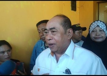 Anggota DPRD Provinsi Gorontalo Adhan Dambea.(f. yusuf/gopos)