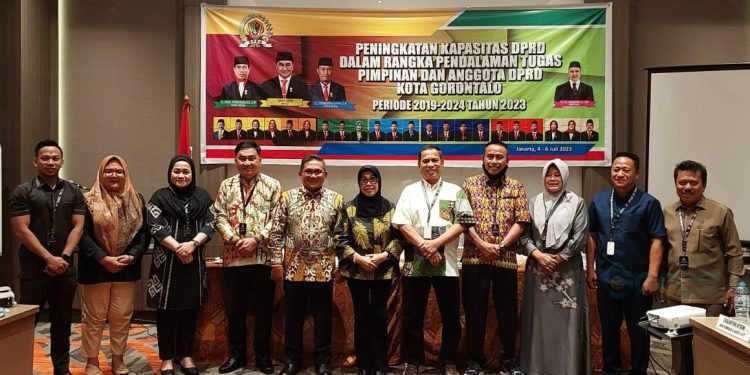 Bimtek Peningkatan Kapasitas DPRD Dalam Rangka Pendalaman Tugas Pimpinan dan Anggota DPRD Kota Gorontalo, Selasa (4/7/2023). (putra/gopos)