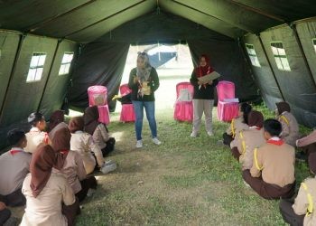 Krida Obat Saka Bakti Husada memberikan pembekalan ke peserta Saka Bakti Husada tentang Khasiat Obat di Bumi Perkemahan Kecamatan Duhiadaa, Kabupaten Pohuwato, Ahad (16/7/2023).