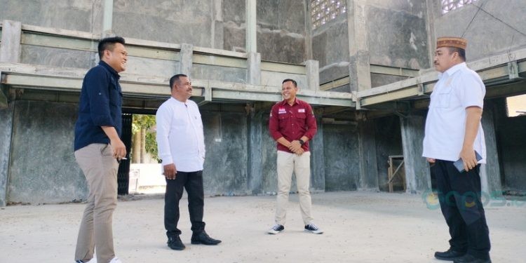 Reses peninjauan proyek PEN di Dapil Suwawa terus berlanjut, Kamis (27/7/2023). (Foto: Putra/Gopos)