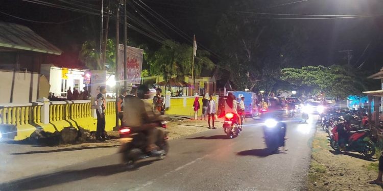 Suasana kelurahan Dembe I yang ramai saat pelaksanaan Festival Apangi memeringati Hari Asyura 10 Muharram.