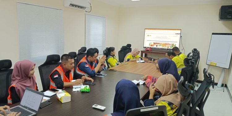 Para peserta dan karyawan PGP mengikuti program pemagangan dalam negeri. (Yusup/gopos)