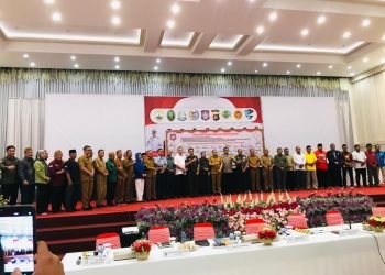 Unsur Forkopimda dan partai politik saat deklarasi Pemilu Damai dan Berintegritas, Senin (10/7/2023).