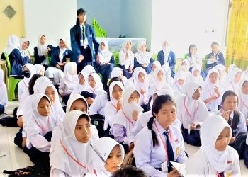 Dokumentasi kegiatan Pengenalan Lingkungan Sekolah di SMP Negeri 1 Limboto.