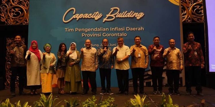 TPID Provinsi Gorontalo melakukan studi tiru untuk capacity building ke TPID Jawa Barat. (Dok. KPw BI Gorontalo)