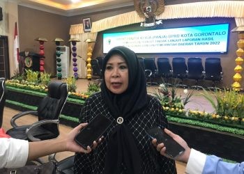Anggota DPRD Kota Gorontalo Tien Mobiliu.(f Rama/gopos)