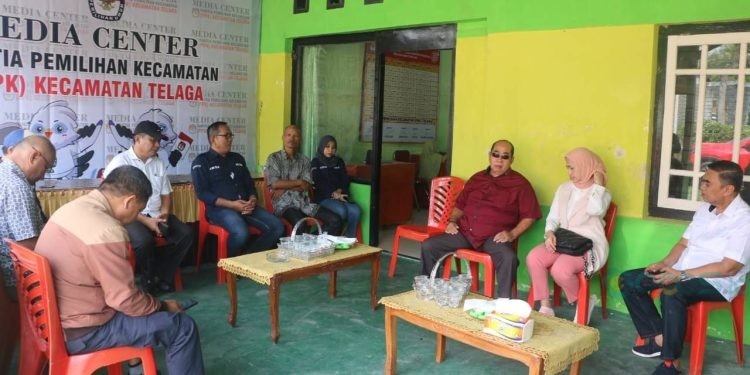 Komisi I saat mengunjungi Kantor PPK Kecamatan Telaga dalam rangka memonitoring tahapan Pemilu 2024, Sabtu (1/7/2023) (dok. hms)