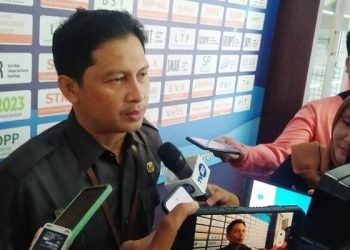 Kepala BPS Provinsi Gorontalo memberikan keterangan pers mengenai indeks harga konsumen Kota Gorontalo pada Bulan Juni 2023, Senin (3/7/2023) (muhajir/gopos)