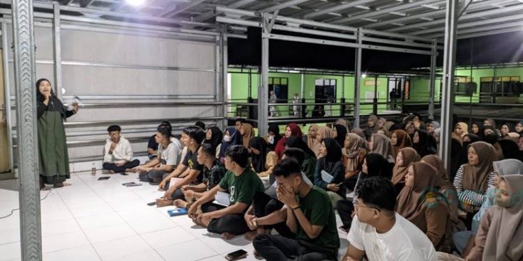 Mahasiswa UNBITA Gorontalo saat melaksanakan kuliah orientasi di Kampung Inggris, Pare, Kabupaten Kediri (dok. unbita)