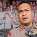 Kapolres Bone Bolango, AKBP Muhammad Alli saat diwawancarai awak media usai menerima kunjungan Kapolda Gorontalo, Irjen Pol Angesta Romano Yoyol di Mapolres Bone Bolango, Rabu (12/7/2023). (Foto Istimewa)