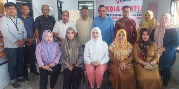 Kunjungan Komisi I Deprov Gorontalo di Kantor Panwaslu Kecamata Kabila, Kabupaten Bone Bolango, Selasa (25/7/2023) (istimewa)