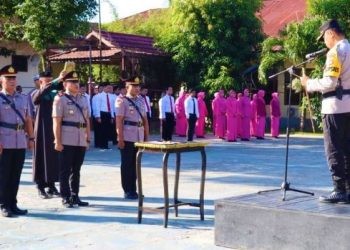 Prosesi Sertijab Kasatresnarkoba Polres Gorontalo dan Kapolsek Tibawa, Jumat (21/7/2023).