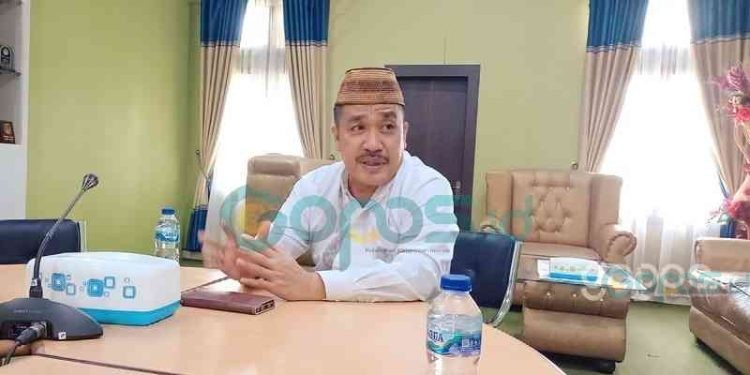 Ketua DPRD Bone Bolango, Halid Tangahu.