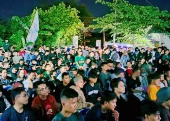 Ratusan penonton memadati acara nonton bareng yang diadakan Gopos.id, KAOGA dan OPFGorontalo di Rumah Kreatif Gopos.id, Ahad malam (6/8/2023). (Putra/Gopos)