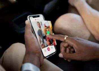 Ilustrasi Tinder [Freepik]