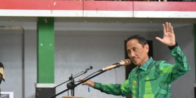 Bupati Gorontalo Nelson Pomalingo akhirnya angkat bicara soal isu liar tentang dirinya.