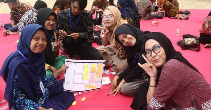 Pelatihan peningkatan kapasitas kepemimpinan dan kewirusahaan yang dilaksanakan BI Gorontalo kepada 150 generasi muda yang tergabung dalam GenBI. (dok.BI Gorontalo)