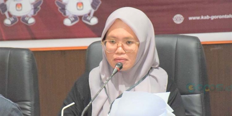 Koordinator Divisi Teknis KPU Kabupaten Gorontalo, Hadijah Hamzah
