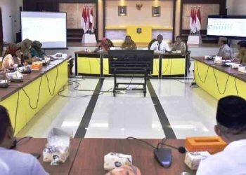 Suasana Rapat lintas OPD terkait Koordinasi dan Evaluasi Percepatan Penurunan Tengkes di Provinsi Gorontalo, Selasa, (29/8/2023) di Rujab Gubernur. (Foto: Fikri)
