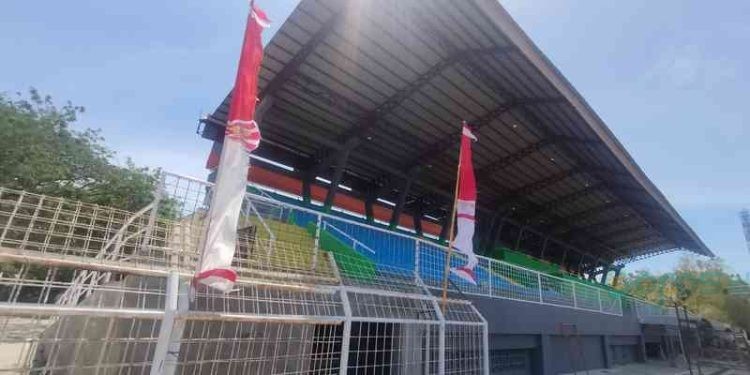 Pekerjaan pembangunan proyek Gelanggang Olahraga (GOR) Nani Wartabone Kota Gorontalo hampir rampung.