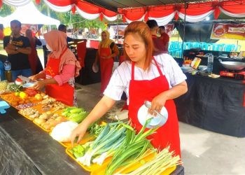 Para peserta ikut Lomba Memasak ala Gembira yang berlangsung di lapangan Ormas Marisa, Kabupaten Pohuwato, Sabtu (12/8/2023). (Yusuf/Gopos)