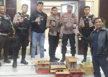 Kepolisian Resor Kota (Polresta) Gorontalo Kota kembali mengamankan 70 botol minum keras (miras) berbagai merek, saat operasi pekat otanaha III 2023, Minggu (13/8/2023).