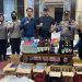 Polresta Gorontalo Kota berhasil mengamankan ratusan botol miras pada hari pertama pelaksanaan operasi pekat Otanaha III. (Humas Polresta Gorontalo Kota)