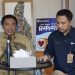 Kepala Perwakilan Bank Indonesia Provinsi Gorontalo, Dian Nugraha (kiri) bersama Deputi Kepala Bank Indonesia Provinsi Gorontalo, Ridwan Nurjamal (kanan) menyampaikan penjelasan perkembangan transaksi keuangan digital pada Bincang Bersama Media, Kamis (25/8/2023).(Humas BI Gorontalo)