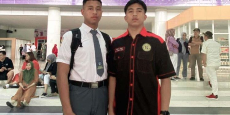 Diki Wahyudi Akiri (kiri) anggota Paskibraka nasional yang mewakili Provinsi Gorontalo.(istimewa)