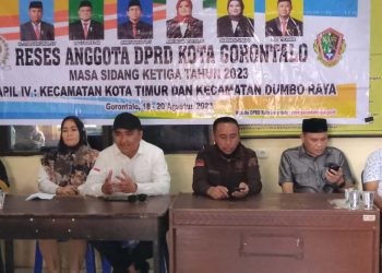 Aleg Dekot Gorontalo dapil IV saat melaksanakan reses, Sabtu (19/8/2023).