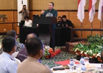 Penjagub Ismail Pakaya saat memberikan sambutan sekaligus membuka kegiatan FGD terkait Pencegahan Bunuh Diri di Provinsi Gorontalo, Kamis, (3/8/2023). Foto – Mila