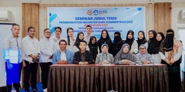 Mahasiswa Program Studi Magister Ilmu Administrasi Angkatan XXX Program Pascasarjana UNBITA Gorontalo mengikuti seminar judul tesis, Selasa (8/8/2023). (istimewa)