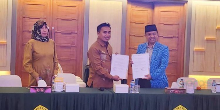 Pnandatanganan kerja sama atau MoU antara Universitas Pasudan dan UNBITA Gorontalo, Kamis (20/7/2023) (istimewa)