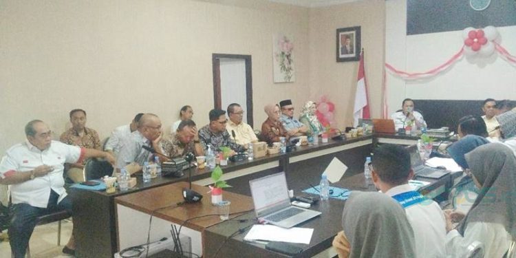 Rapat Komisi I Deprov Gorontalo bersama OPD terkait yang membahas mengenai izin usaha pertambangan, Rabu (23/8/2023) (muhajir/gopos)