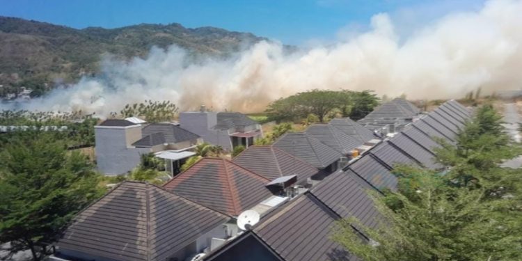 Kebakaran lahan di Kelurahan Libuo, Kecamatan Dungingi, Kota Gorontalo, Rabu (30/8/2023).