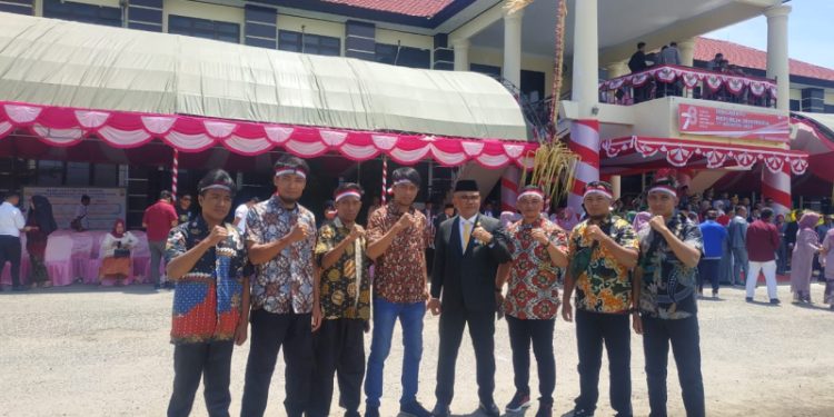 Tujuh mantan napi teroris usai mengikuti upcara HUT Kemerdekaan RI ke 78 di Pohuwato.