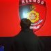 AD tersangka pencurian saat diamankan di Polres Pohuwato, Kamis (31/8/2023). (Yusuf/Gopos)