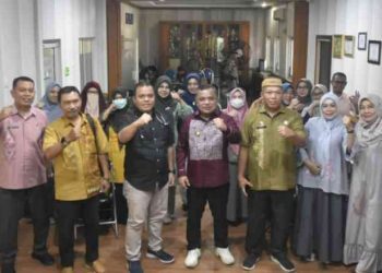 Wakil Bupati Gorontalo, Hendra S. Hemeto melakukan kunjungan kerja ke Dinas Pendidikan dan Kebudayaan (Dikbud) dan Rumah Sakit Umum Daerah (RSUD) MM Dunda Limboto, Kamis (31/08/2023).