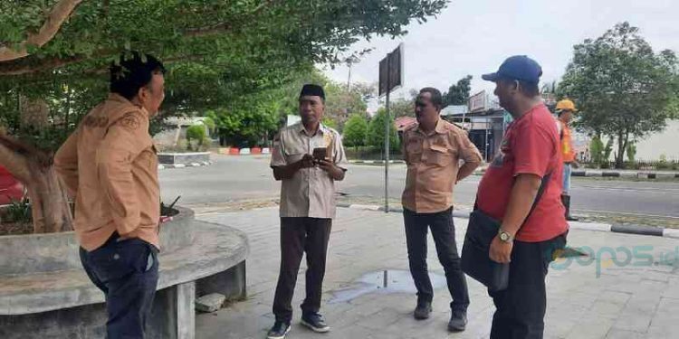 Komisi II DPRD Bone Bolango siap mengawal sejumlah pembangunan jalan di Tilongkabila yakni pekerjaan pemeliharaan ruas jalan Moutong- Tunggulo dan Toto cs