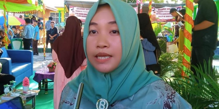 Bidang Pembinaan Pendidikan Nonformal, Agustina.