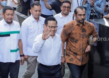 Ketua Umum PKB yang juga Bacawapres dari Koalisi Perubahan untuk Persatuan, Muhaimin Iskandar alias Cak Imin saat tiba di gedung Merah Putih KPK, Jakarta, Kamis (7/9/2023). [Suara.com]
