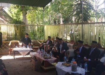 Kalangan Aleg DPRD Kabupaten Gorontalo hadir dalam upacara pelepasan jenazah Aleg DPRD Kabupaten Gorontalo, Ali Dj Polapa, Rabu (20/9/2023).(Arif/gopos)