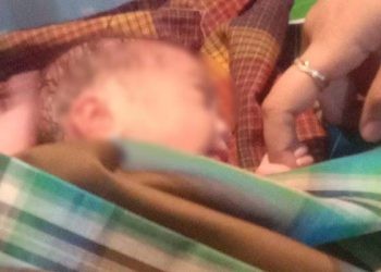Bayi perempuan dalam ransel