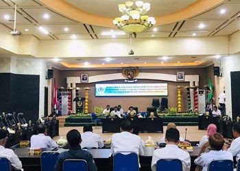 Rapat gabungan komisi DPRD Kota Gorontalo membahas penyaluran bantuan UMKM di Kota Gorontalo.(Rama/gopos)